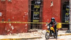 Sismo de magnitud menor de 4.0. Videos Captan La Intensidad Del Sismo De Magnitud 7 4 Que Sacudio A Mexico Cnn Video