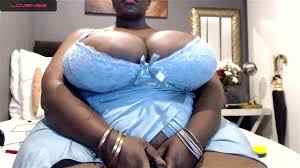 Watch powerful women flaunting their hot bodies