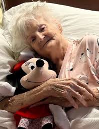 Obituary information for Minnie Gertrude Lowe