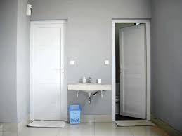 Untuk mendapatkanya, anda hanya perlu membayar harga pintu kamar mandi plastik yang cukup terjangkau. Plus Minus Memakai Pintu Pvc Untuk Kamar Mandi