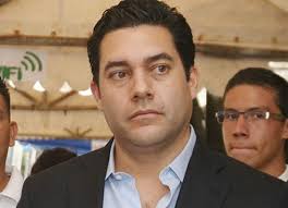 La oposición tira piedras e insultos y nosotros propuestas”: Juan Diego  Zelaya