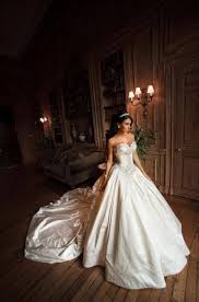 Pin By Nikki Allman On Fashion Wedding Dresses Lace Ballgown Beautiful Wedding Gowns Wedding Dresses