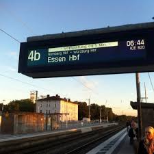 Ingolstadt hauptbahnhof ist ein bahnhof in der bayerischen stadt ingolstadt , im süden gelegen. Fotos Bei Ingolstadt Hauptbahnhof Bahnhof