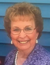 Lily Estep's Instagram, Twitter & Facebook