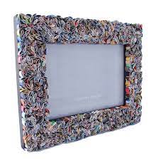 Colorful 5x7 Picture Frame Made From Recycled Magazines Blue Green Red Purple Pink Yellow Gift Idea Recycling Art Frame Modern Marcos De Carton Revistas Recicladas Marcos Para Fotos