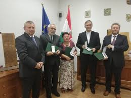 Check spelling or type a new query. A Kozosseg Kiemelkedo Alakjai Magyar Allami Kitunteteseket Adtak At A Kolozsvari Fokonzulatuson
