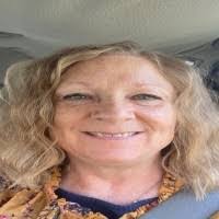 Lori Plummer's Instagram, Twitter & Facebook