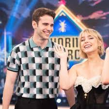 Não foi o mais confortável: Clara Galle e Julio Peña contam sobre o truque  em suas cenas sensuais em Através da Minha Janela