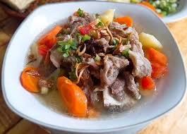 Bakso atau baso adalah jenis bola daging yang lazim ditemukan pada masakan indonesia. Resep Sop Tulang Daging Sapi Sederhana Yang Enak Dan Bikin Nagih Nuisonk