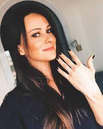 Helena costa, de 38 anos, está a viver dias difíceis. Helena Costa Casou Se Em Segredo Holofote