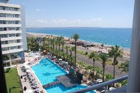 Antalya merkeze 6 km ve antalya havalimanı'na 20 km mesafede konumlanıyor. View From Room Looking Toward Antalya Bild Von Porto Bello Hotel Resort Spa Antalya Tripadvisor