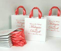 20 Coral Wedding Welcome Bags With Satin Ribbon And Names Etsy Wedding Guest Gift Bag Personalized Wedding Gift Bag Wedding Goodie Bags
