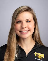 Claire Hamburg's Instagram, Twitter & Facebook