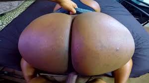 Le cul tellement juteux quil dégouline de partout ! (Sperme coulant entre  les fesses)