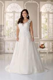 Check spelling or type a new query. Curvy Pretty Woman