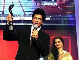 56th Filmfare Awards 2011 Winners Desiblitz Айшвария на интервью для издания «famously filmfare». 56th filmfare awards 2011 winners