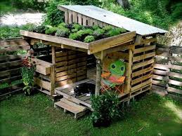 On a vu plusieurs tutoriels pour fabriquer des meubles avec des palettes de bois, des. 25 Top Idees Tutos De Cabanes En Palettes