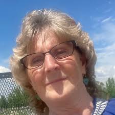 Doretta Lott's Instagram, Twitter & Facebook