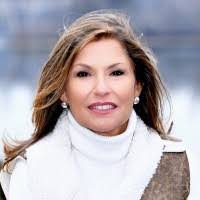 Doreen Lazarus's Instagram, Twitter & Facebook