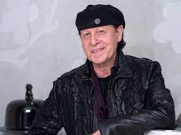 Klaus meine — humanity (scorpions concert manaus) 05:58. Scorpions Spielen In Paris Klaus Meine Ein Statement Fur Das Leben