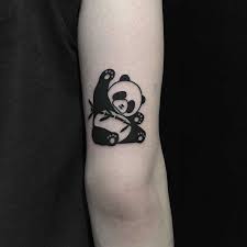 Trên bàn tay của jungkook có xăm chữ j, ʌ (giống với chữ a), rm, y. Cute Panda Tattoo By Tattooist Yeontaan Tattoogrid Net