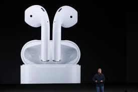 New Rumor Suggests Apple Airpods 2 Coming This Year Oh Yes Please Apple In Ear Headphones Apple Airpods 2