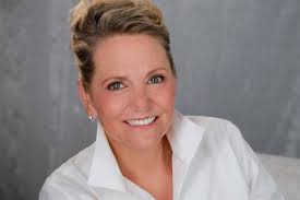 Susan Templin's Instagram, Twitter & Facebook