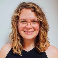 Courtney Easterling's Instagram, Twitter & Facebook