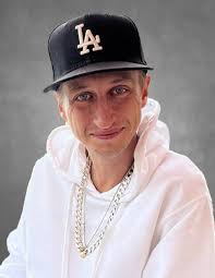 Contributions to the tribute of Robert John William Chapman