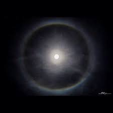 What Makes A Halo Around The Sun Or Moon Earthsky Org Cosmos Art Moon Moon Photography