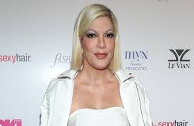 Sign up for tori spelling alerts: Tori Spelling Spricht Mit Ihren Kindern Uber Cyber Mobbing