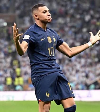 Mbappe really had a boner after scoring a World Cup hat trick!!! That's  crazy😂😂😂