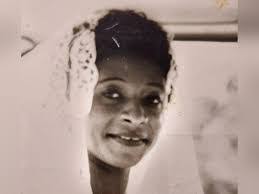 Ursula May's Instagram, Twitter & Facebook