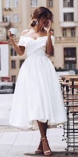 Simple Beach Wedding Dresses Off The Shoulder Short Bridal Gowns In 2020 Short Bridal Gown Tea Length Bridesmaid Dresses Tea Length Wedding Dress