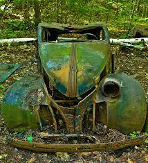 Abandoned Car In A Provincial Park Abandoned Cars Abandoned Rusty Cars
