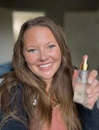 Do you wear a setting product? If so do you use a powder or spray? Or both?