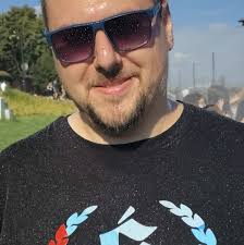 Po niedawnych wydarzeniach w oleśnickim szpitalu przypominamy szósty  odcinek programu „Zero Znieczulenia”. Jakub Kosikowski rozmawiał w nim z  Gizelą Jagielską, specjalistką ginekologii, o aborcji w Polsce. W odcinku  poruszono kwestie prawne, medyczne