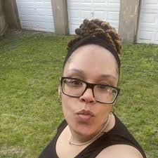 Nicole Harrell's Instagram, Twitter & Facebook