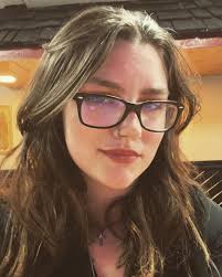 Rain Lorton | 🌸🌙🍄#rain #rainbrown #theoneandonly #brunette #bushpeople  #alaskanbushpeople #staystrong #stayhappy | Instagram