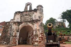 Published august 9, 2012 by faradhish. Sejarah Kota A Famosa Yang Dibina Dari Batu Masjid Dan Kubur Melayu
