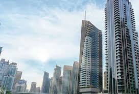 Enjoying Scenic Views Of The Dubai Marina And City Skyline These Luxury Penthouses For Sale At No 9 In Duba In 2020 Penthouse For Sale Pent House Apartments For Sale