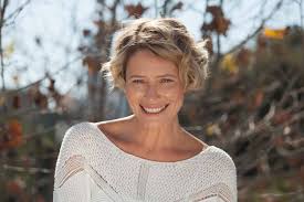 Hairstyles for women over 40 are typically of a short or medium length. 5 Cool Shoulder Length And Short Haircuts For Women Over 40