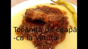 Taiem ceapa fideluta si ardeii cubulete si ii punem in tigaie peste ulei. Tocanita De Ceapa Cu Carne De Pui Reteta Veche Èi Simpla 21 Youtube