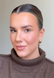 talk about a transformation 🤯 #transformation #makeuptips #grwm  #grwmmakeup #trending #fyp #makeuptutorial #relateable #softglam  #creatorsearchinsights @Haus Labs by Lady Gaga @L’Oréal Paris @Saie ...