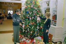 White house christmas tree arrives. Pictures From Christmas At The White House Over The Years