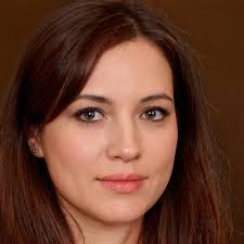 My grandmother is 78 years old and yesterday she finished this beautiful  blanket, I said I would post it here and she would know how incredible her  work is. .. Pattern used: