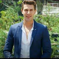 Pin By Gulce On Favoriler Robbie Amell Turkish Actors Actors