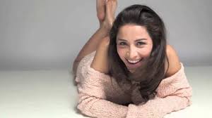 Scroll down and check out her short and medium hairstyles. Loreto Aravena Deslumbra Con Desnudo Artistico En Instagram