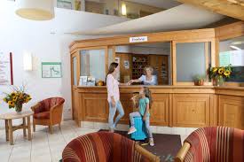 Die klinik sonnenblick in marburg ist die einzige klinik der deutschen rentenversicherung hessen mit den indikationen hämatologie/onkologie und orthopädie. Klinik Am Kurpark Haus Sonnenblick Impressionen