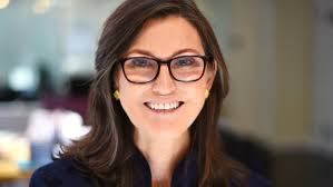 Cathie Wood: Ratu Disrupsi yang Menantang Wall Street